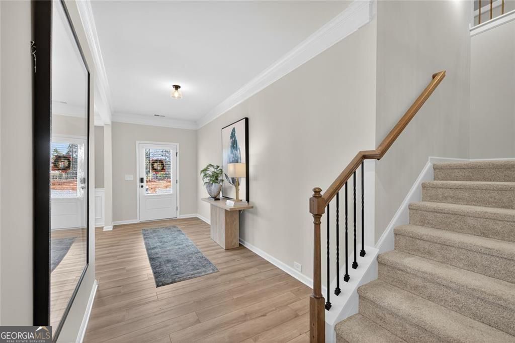 553 Grover Street Property Photo 25