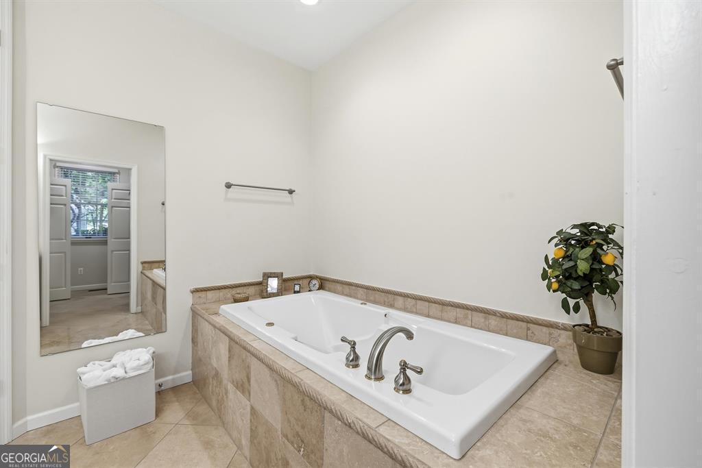 1039 Planters Trail Property Photo 54
