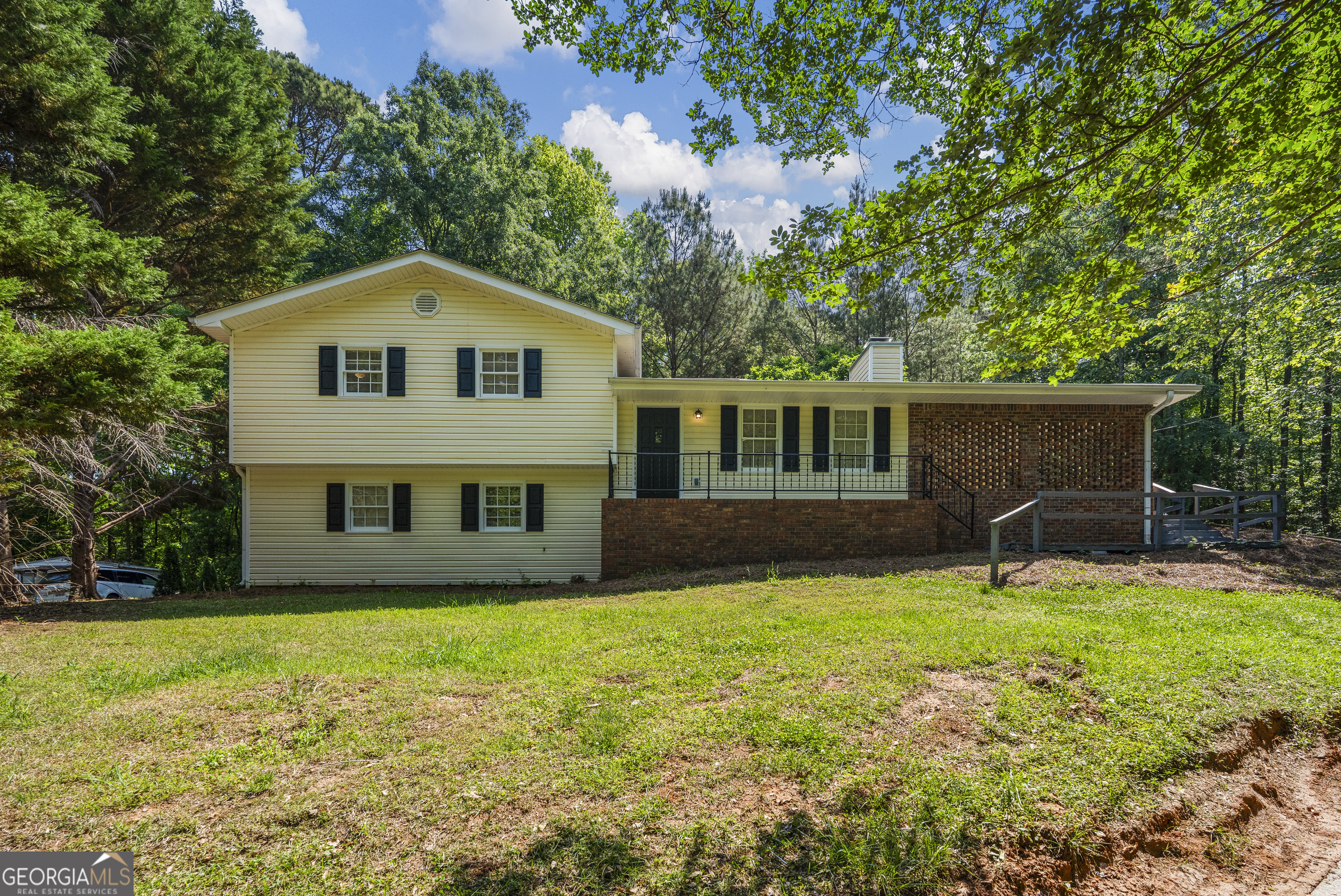134 N Lake Drive Property Photo 1