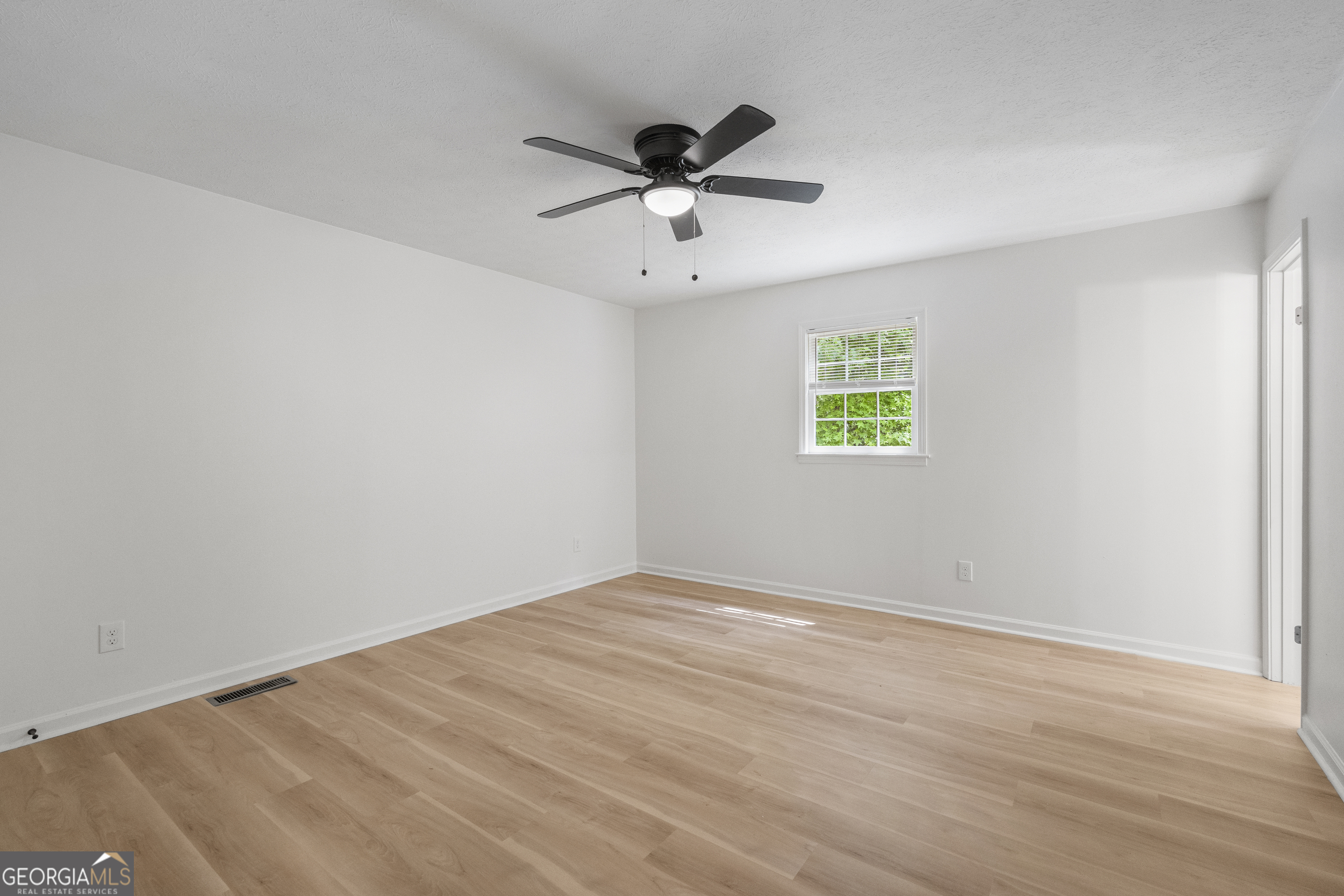134 N Lake Drive Property Photo 15