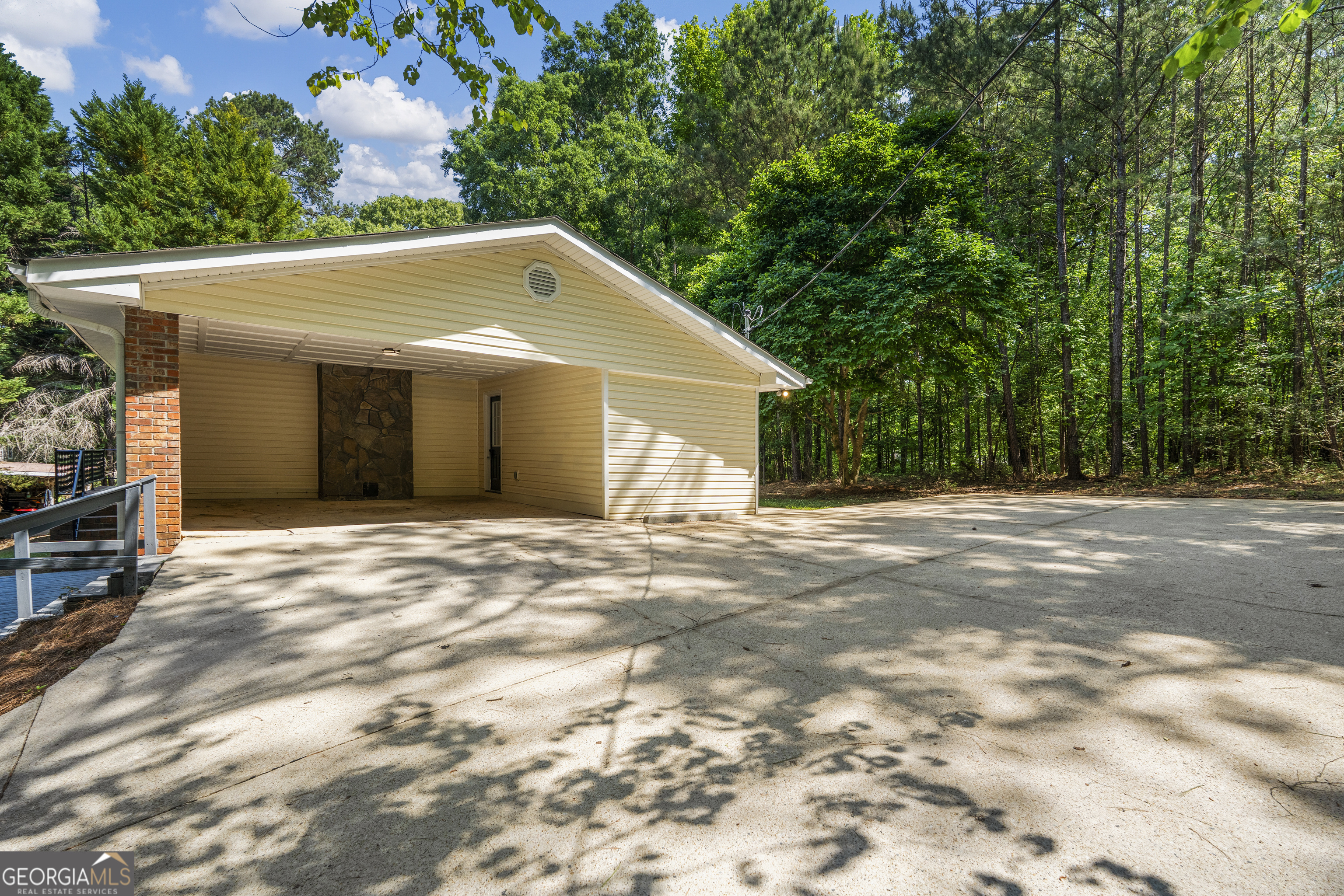 134 N Lake Drive Property Photo 22