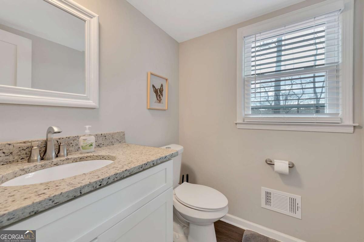 6805 Wright Road Property Photo 6