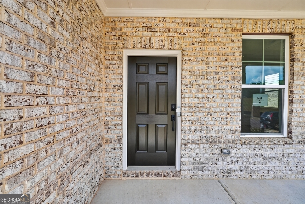 630 Nichols Farm Circle Property Photo 2