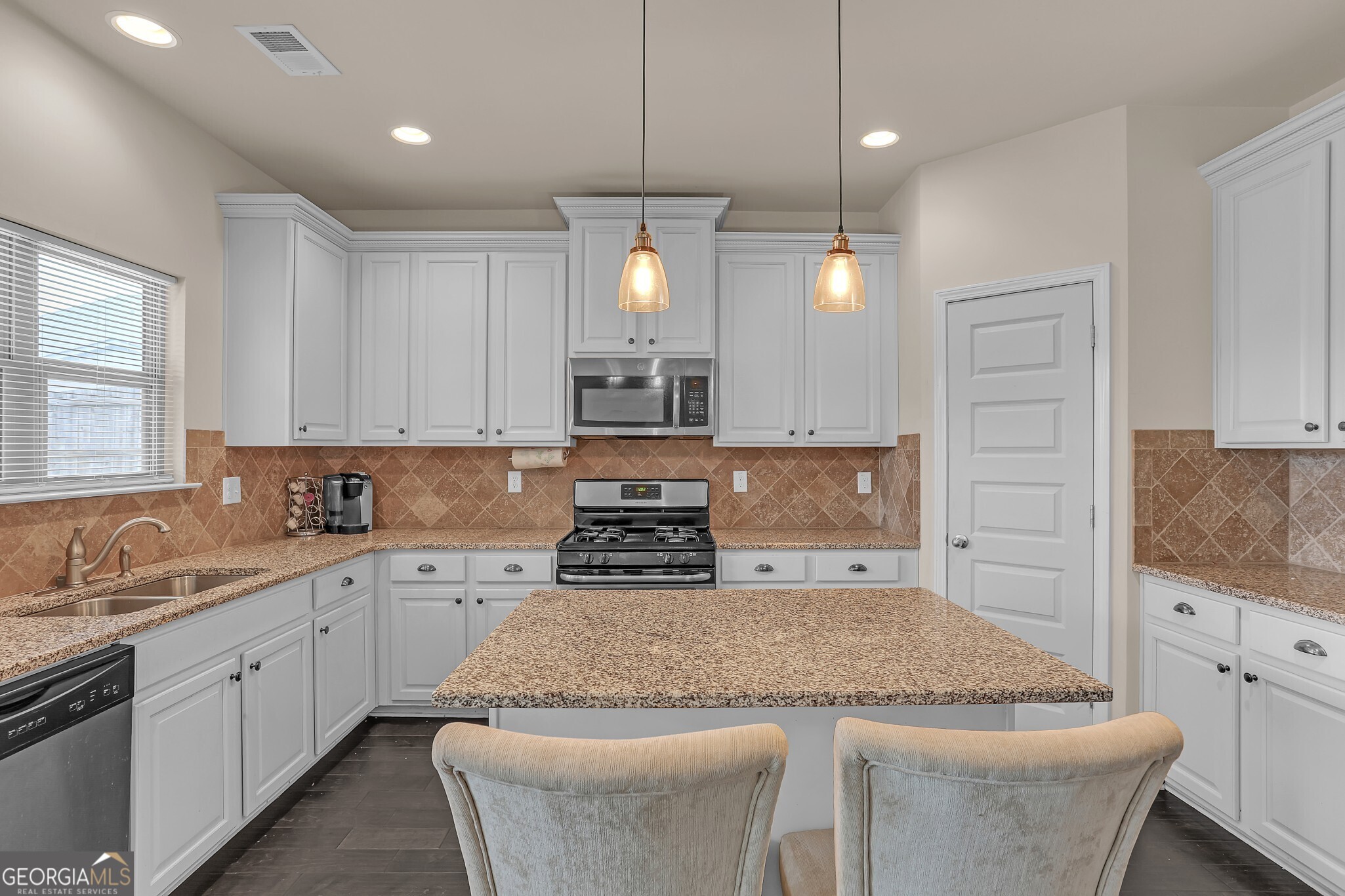 602 Baymist Court Property Photo 11