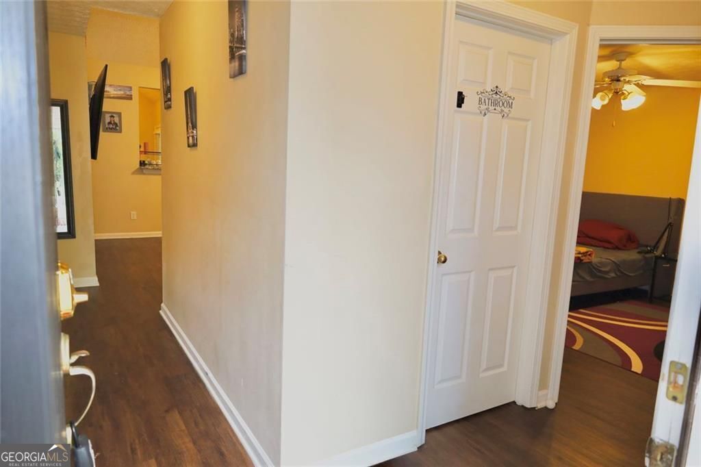 876 Ashton Oak Circle Property Photo 5