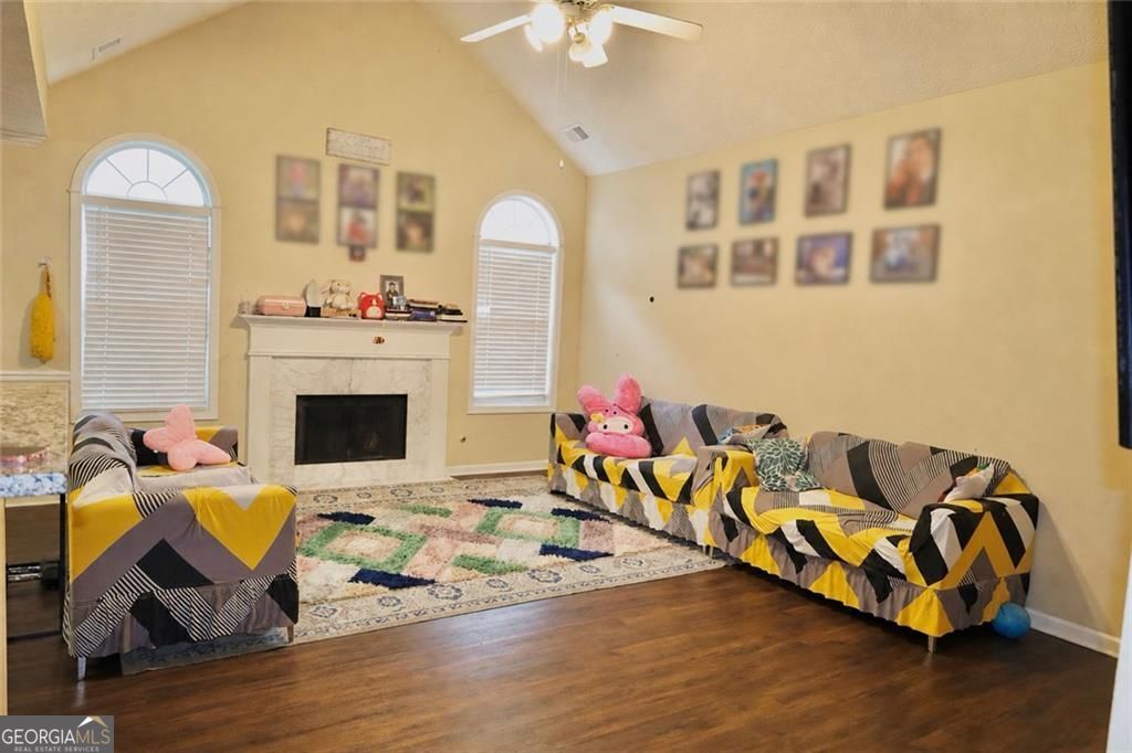 876 Ashton Oak Circle Property Photo 7