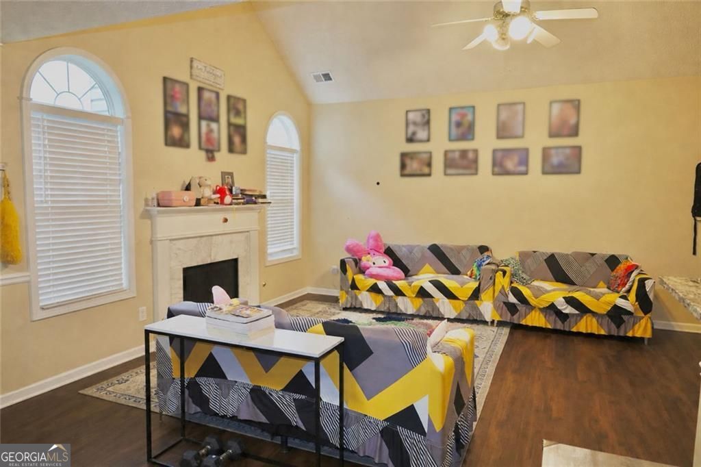 876 Ashton Oak Circle Property Photo 8