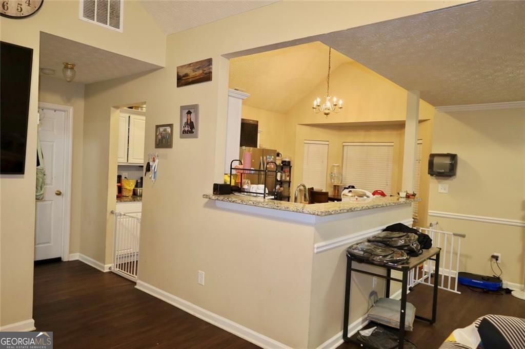 876 Ashton Oak Circle Property Photo 9