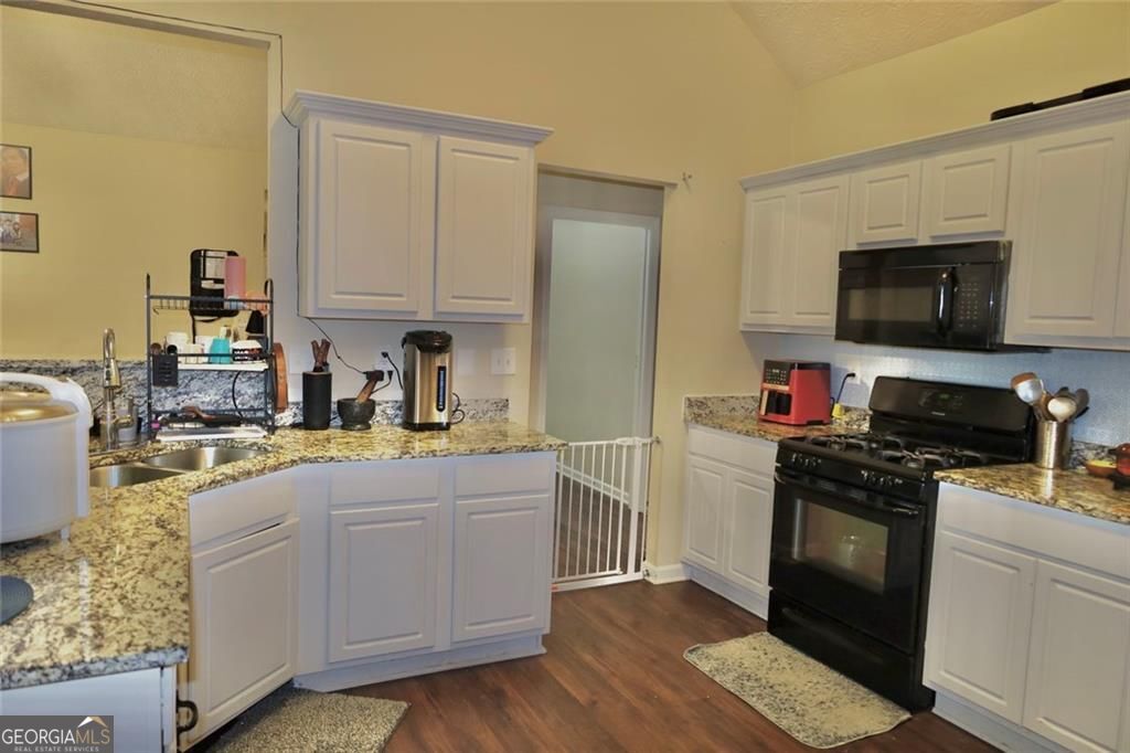 876 Ashton Oak Circle Property Photo 11