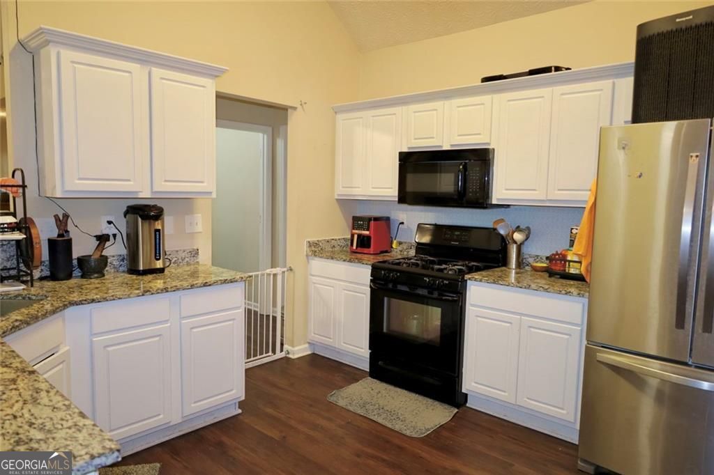 876 Ashton Oak Circle Property Photo 12
