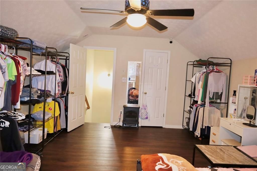 876 Ashton Oak Circle Property Photo 17