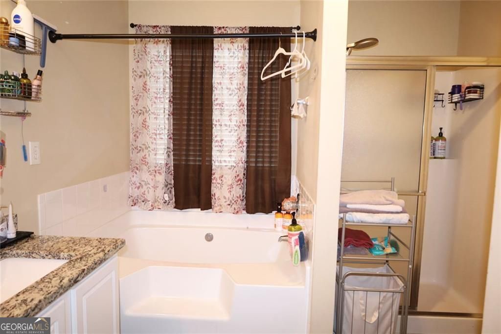 876 Ashton Oak Circle Property Photo 24