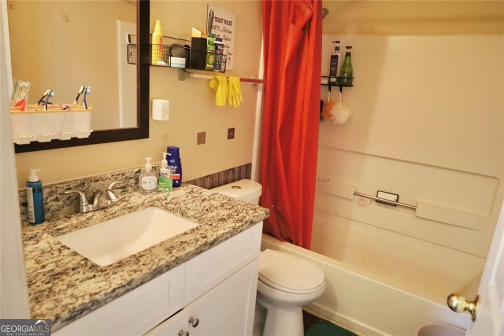 876 Ashton Oak Circle Property Photo 28