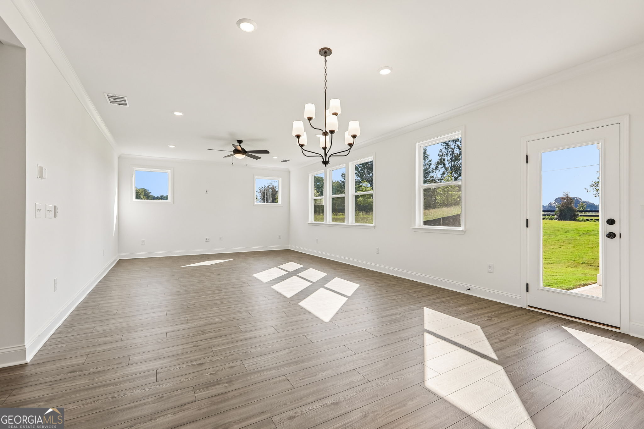 1020 Nichols Farm Circle Property Photo 3