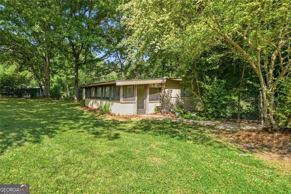 114 Oak Crest Circle Property Photo 3