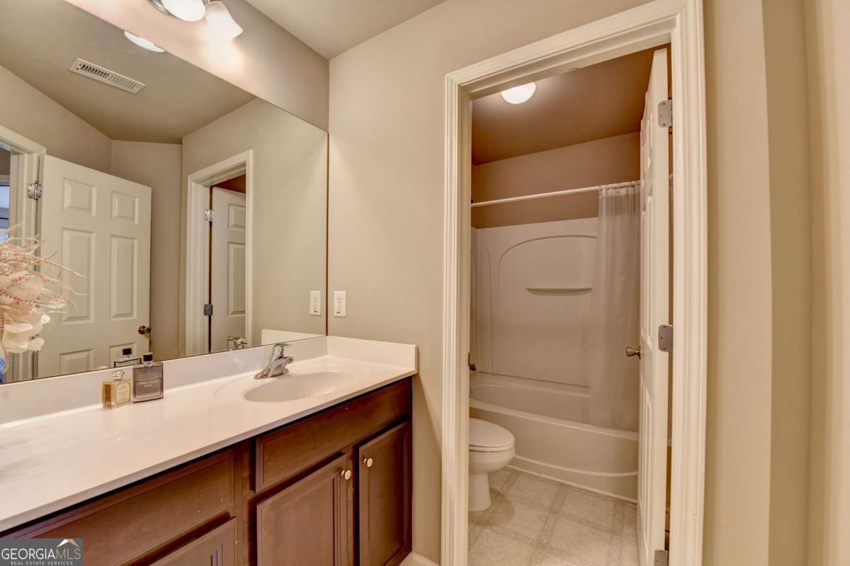 2975 Ashlyn Crest Court Property Photo 17