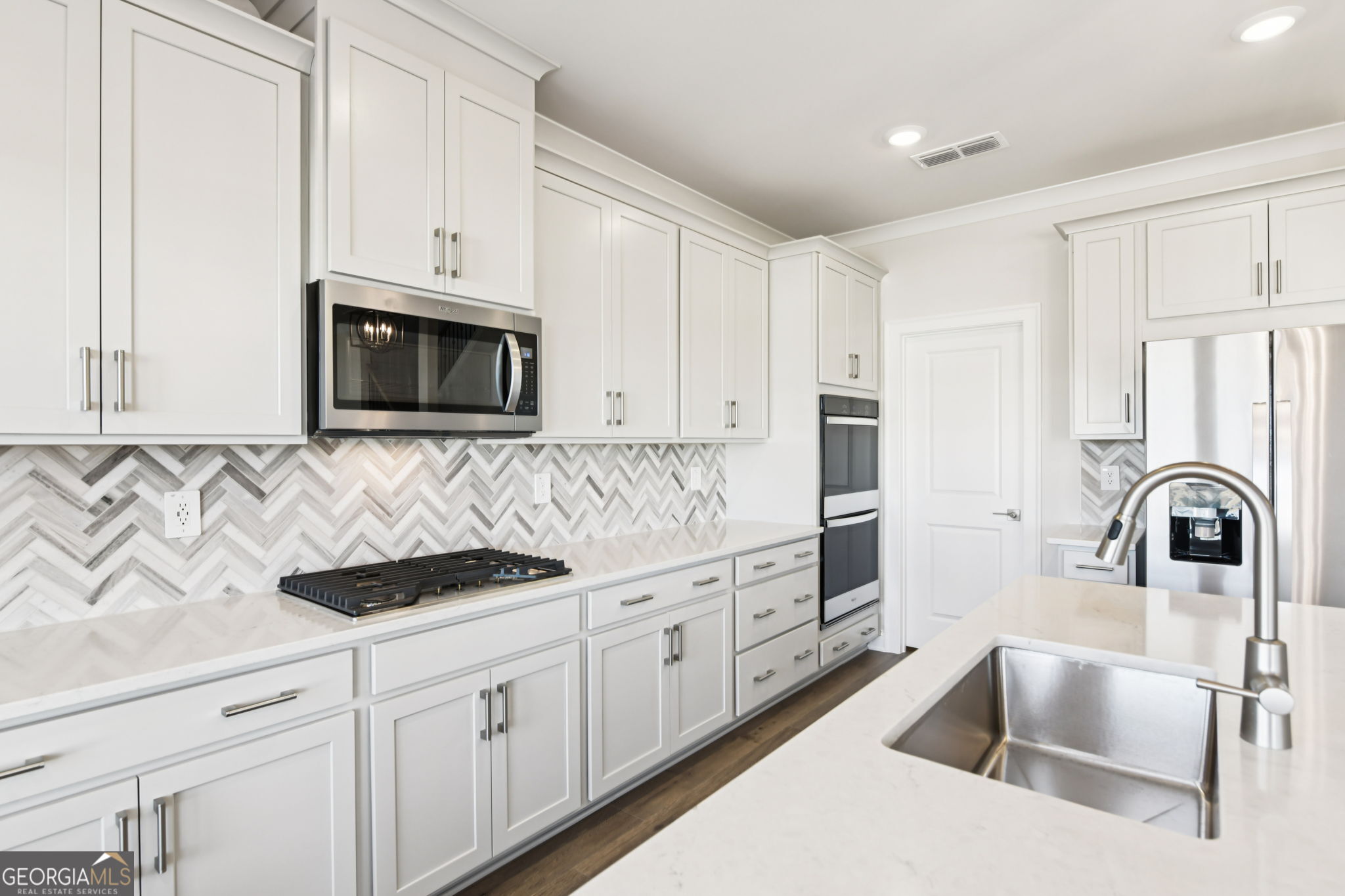 1290 Whitman Circle Property Photo 19