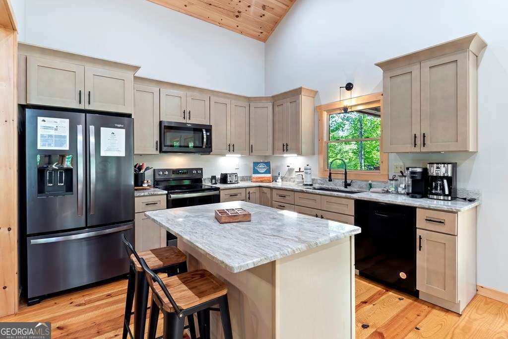 66 Ross Drive Property Photo 12