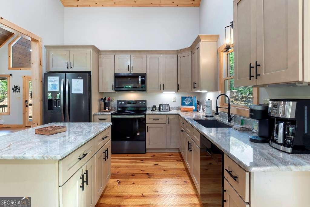 66 Ross Drive Property Photo 13