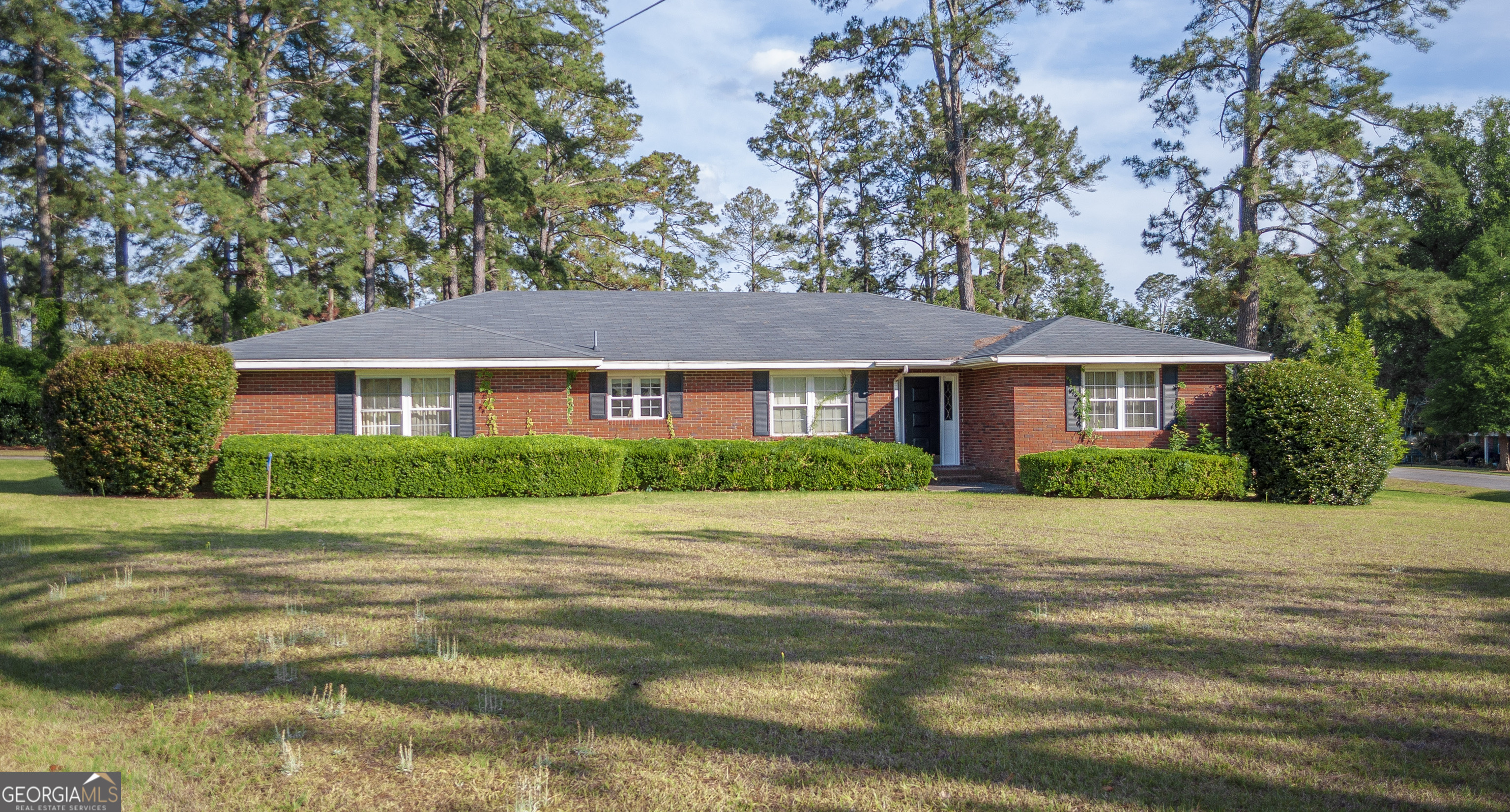 105 Edgewood Road Property Photo 1