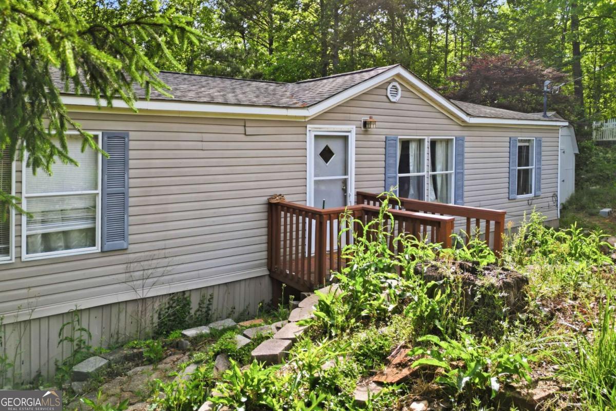 226 Chivalry Lane Property Photo 4