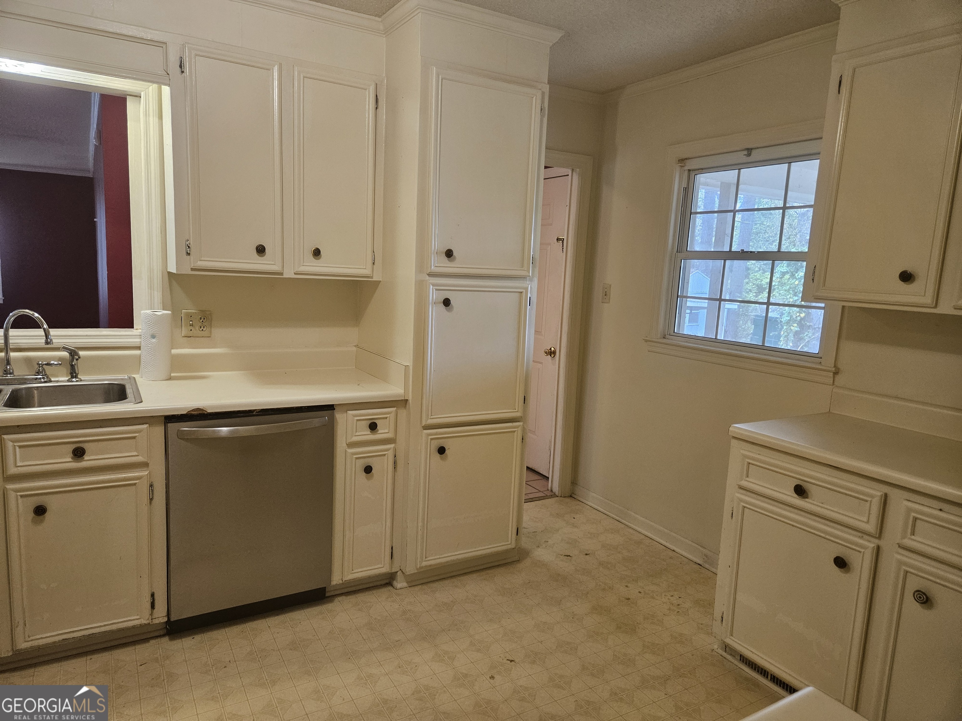 846 Harvey Street Property Photo 5