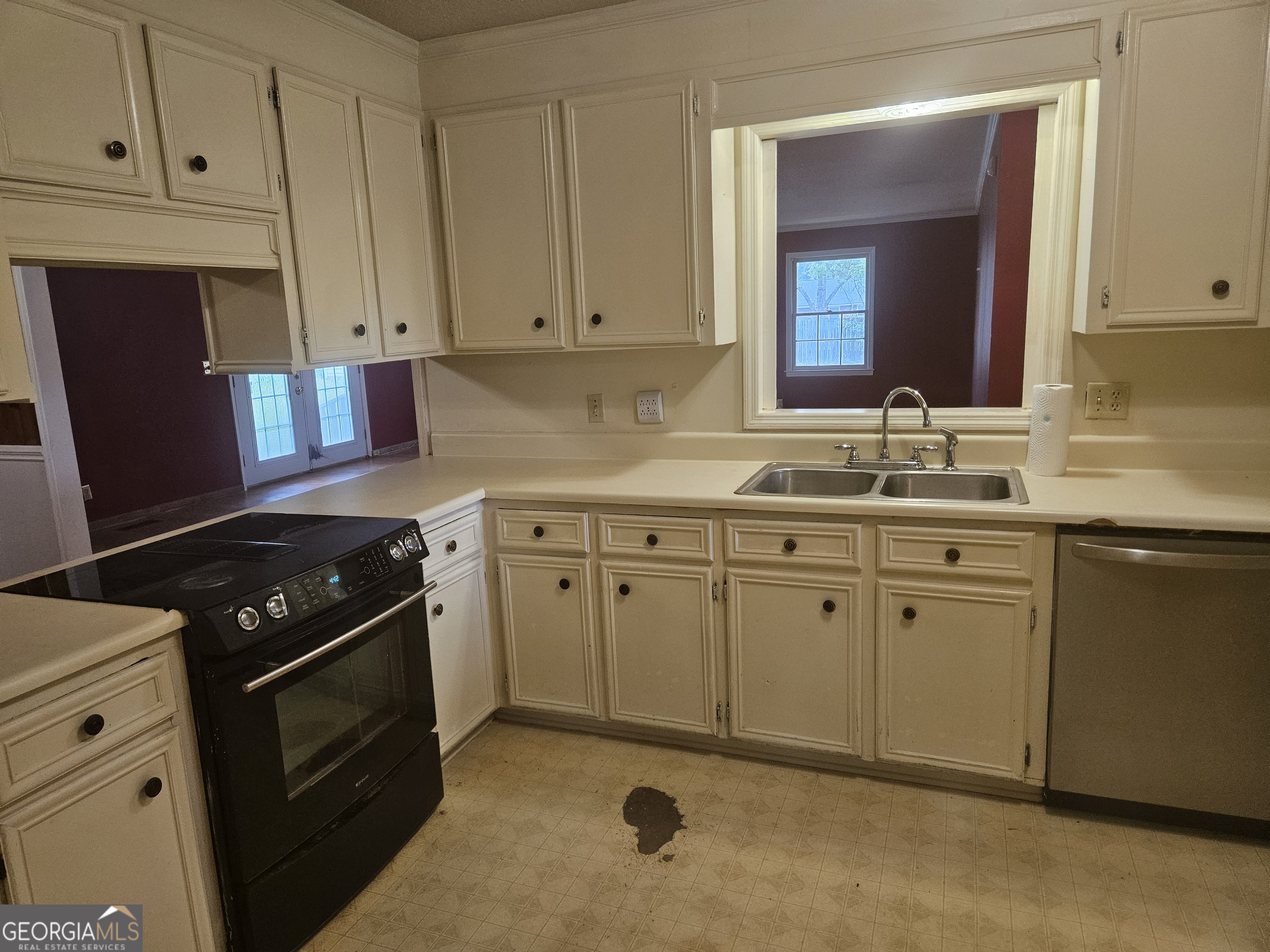 846 Harvey Street Property Photo 6
