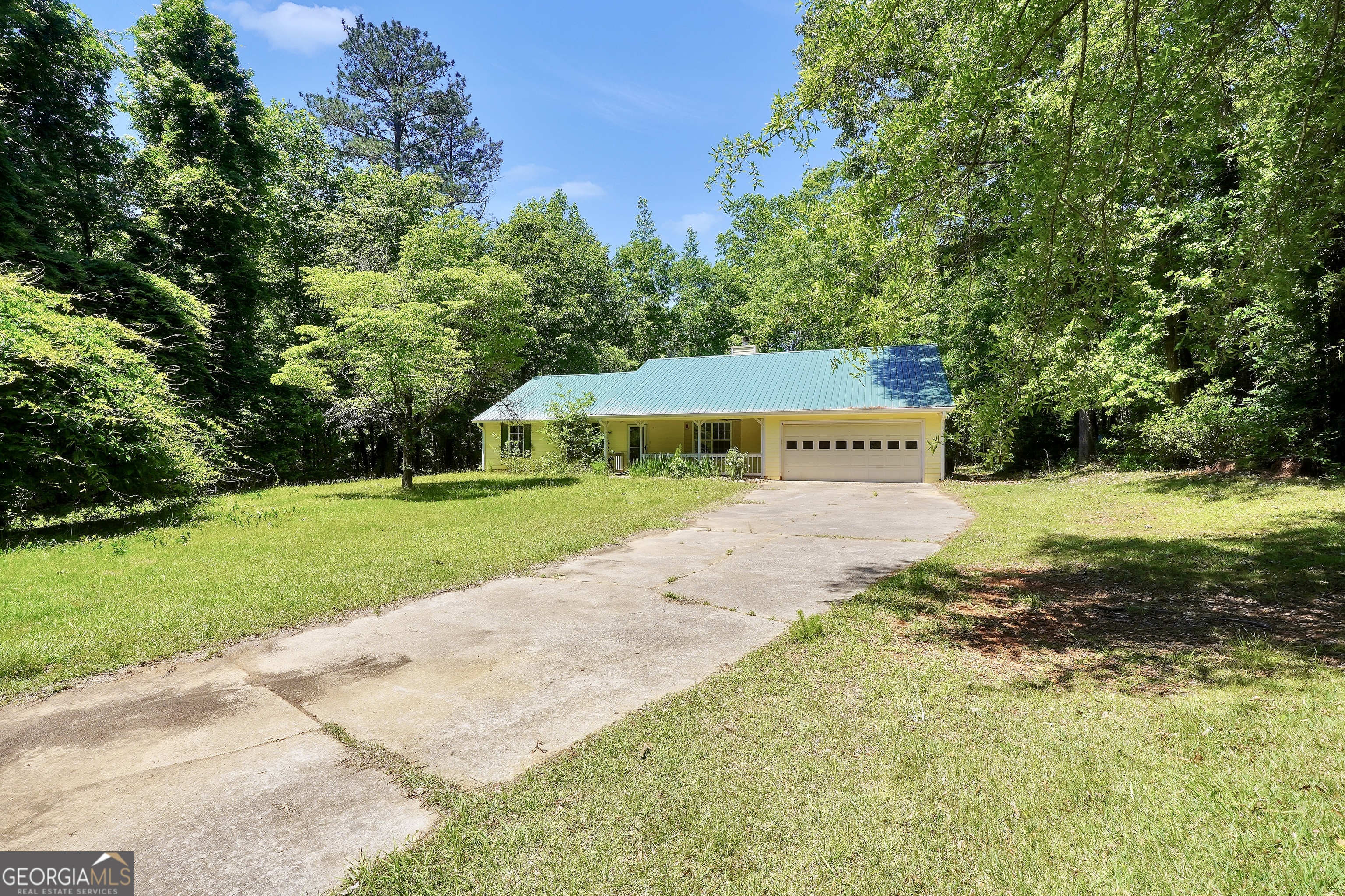 715 Concord Road Property Photo 1