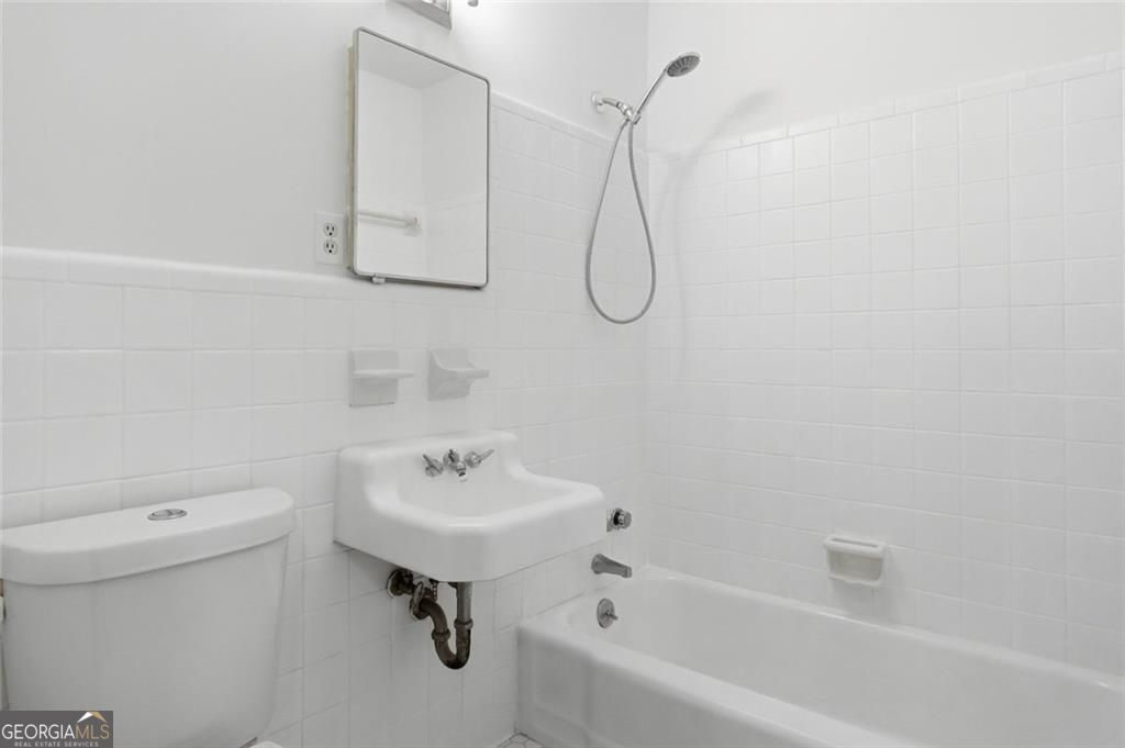 3510 Roswell Road Nw # 4 Property Photo 23