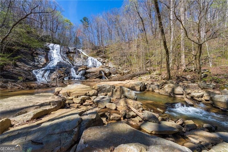1103 Apple Pie Ridge Road Property Photo 10