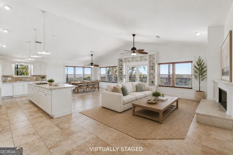 281 Marsh Breeze Lane Property Photo 8