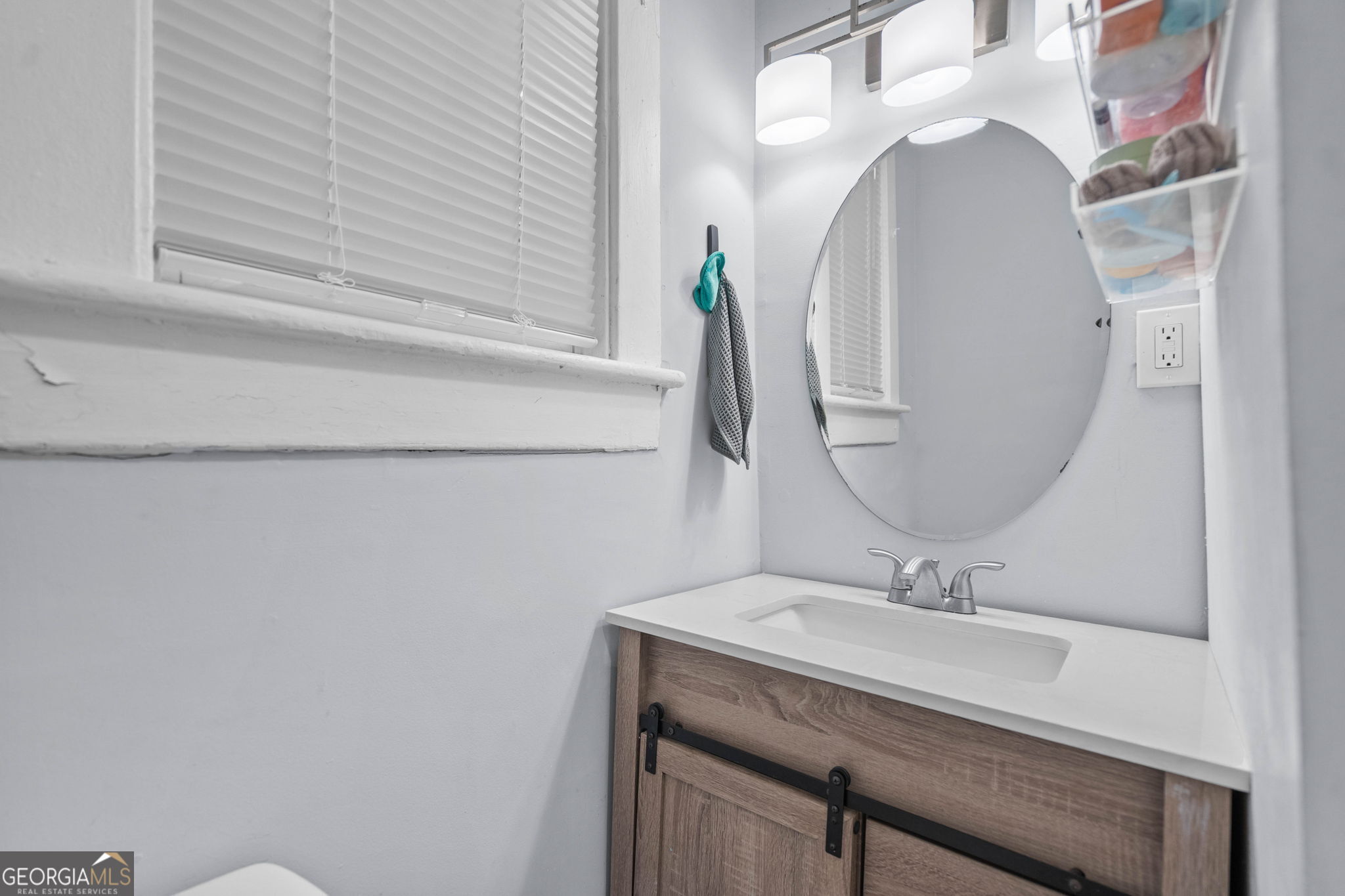 1002 W 52nd Street Property Photo 15