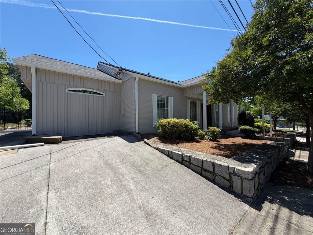 3080 Campbellton Road Sw Property Photo 4