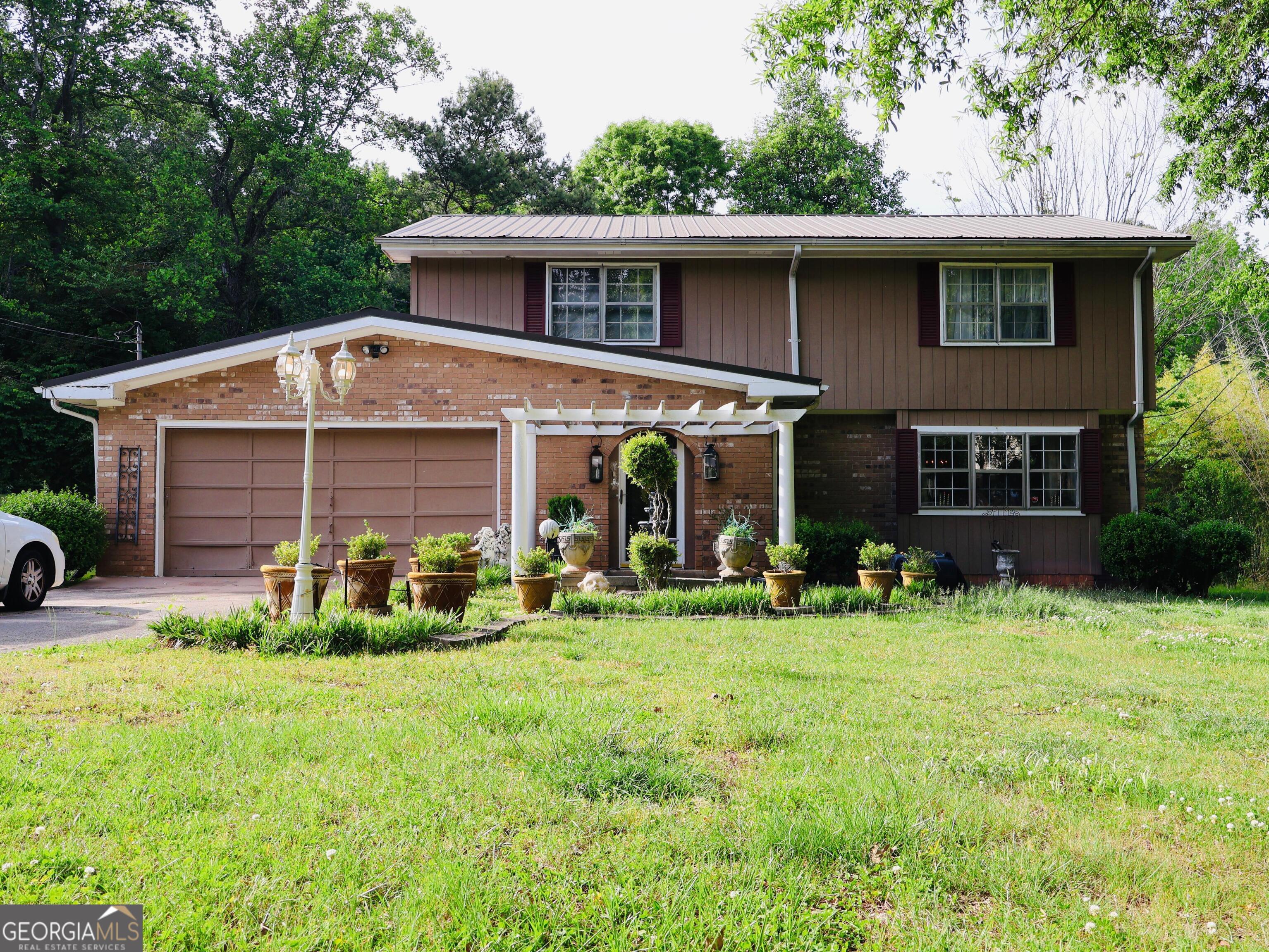 1900 Mountain Brook Drive Property Photo 1