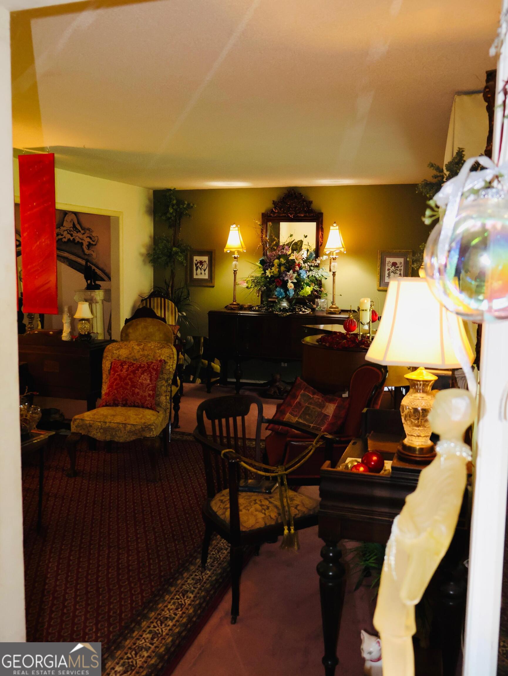 1900 Mountain Brook Drive Property Photo 3