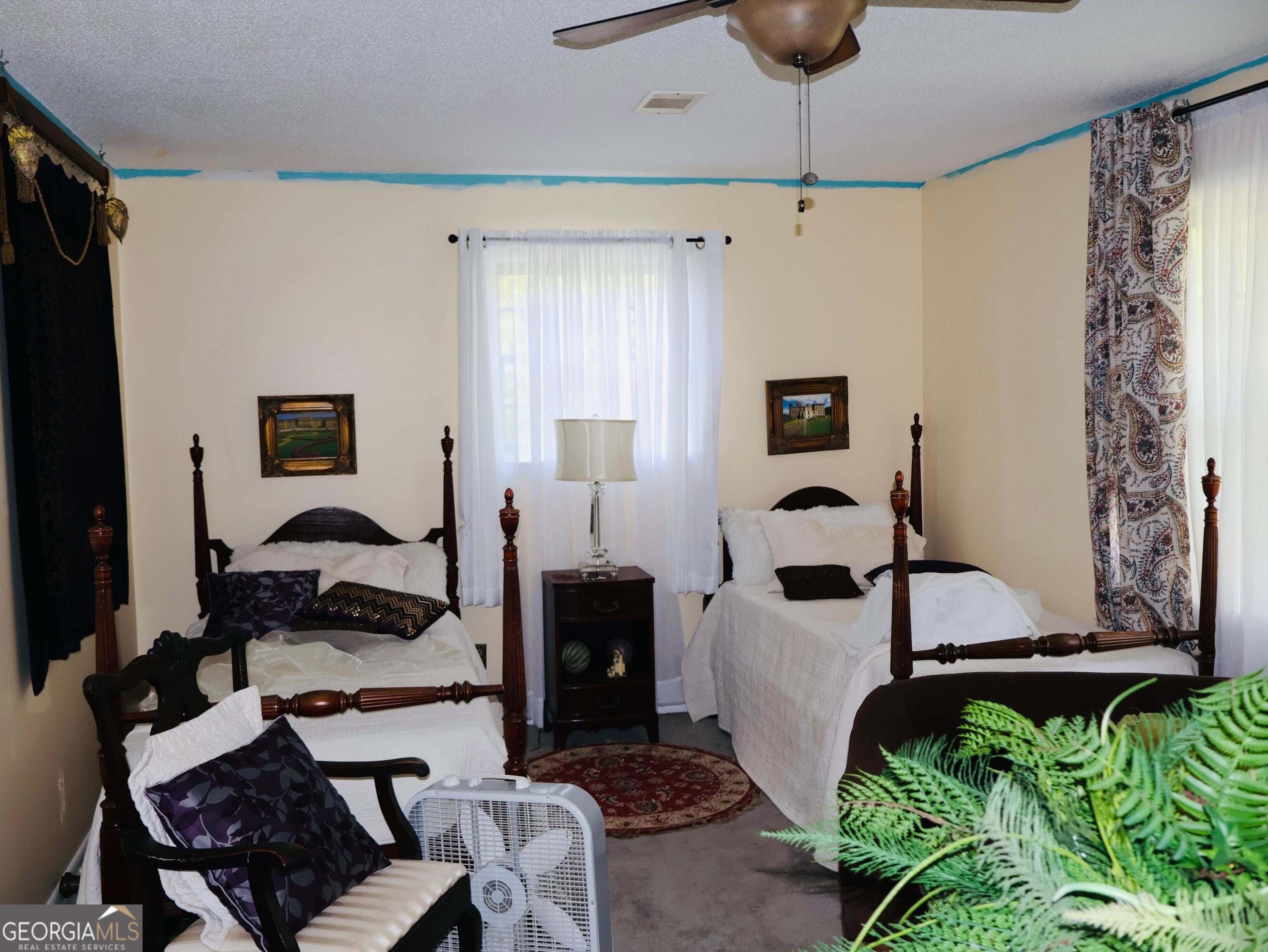 1900 Mountain Brook Drive Property Photo 4