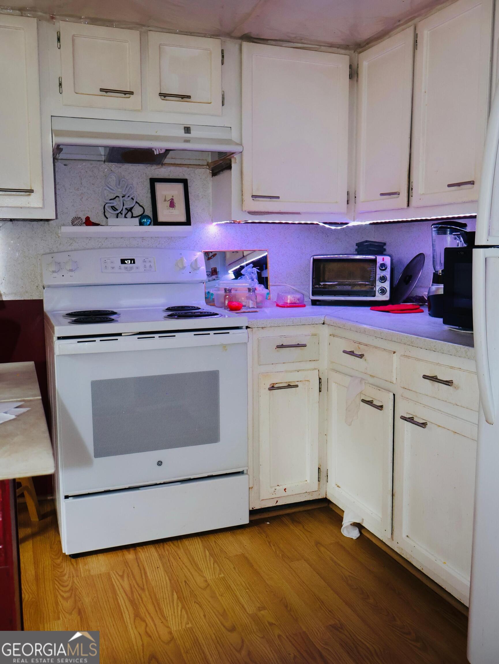 1900 Mountain Brook Drive Property Photo 7