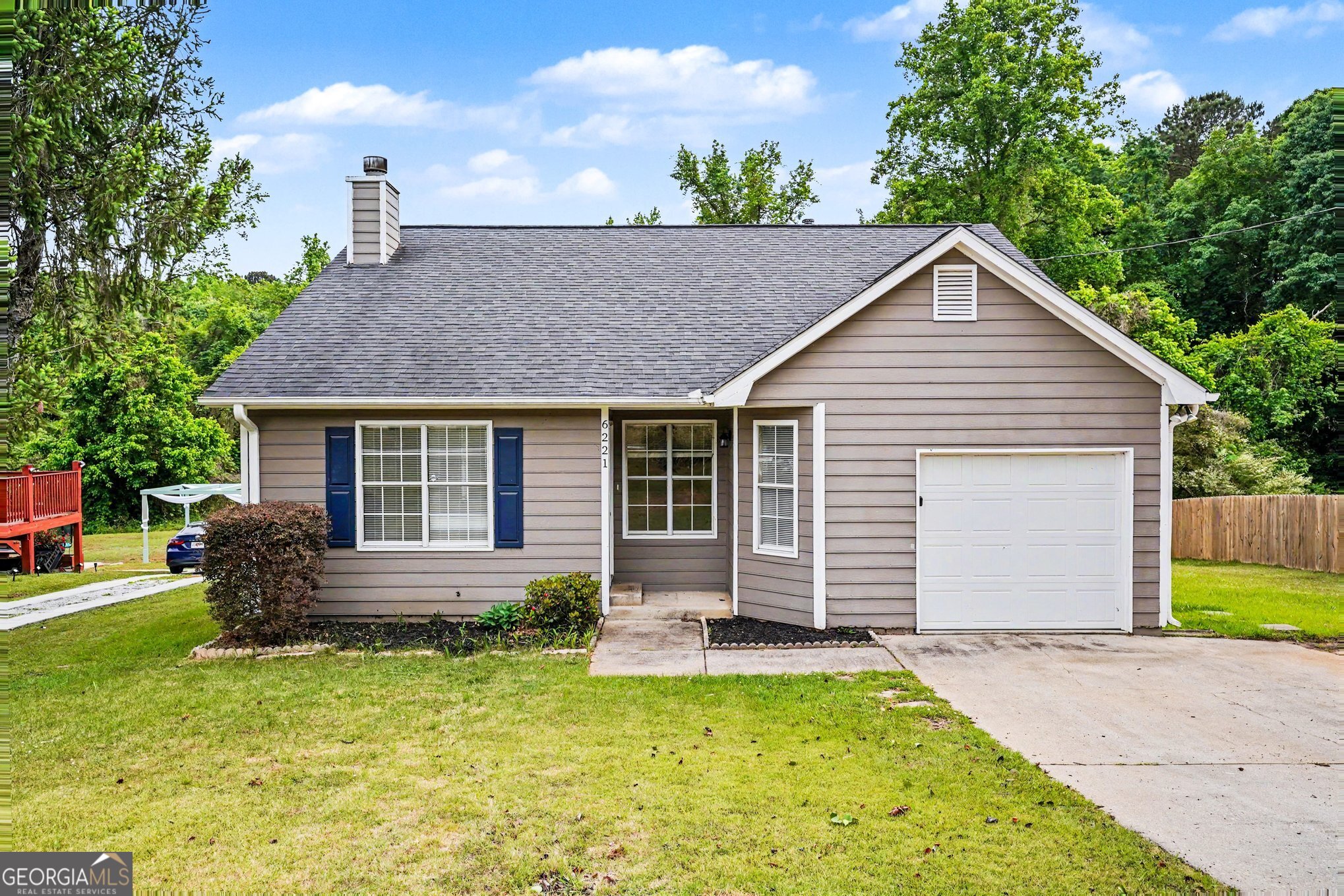 6221 Amberly Road Property Photo 1