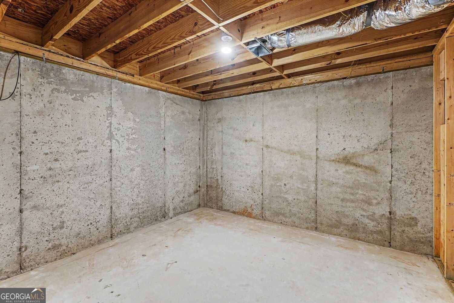 604 Windermere Court Property Photo 29