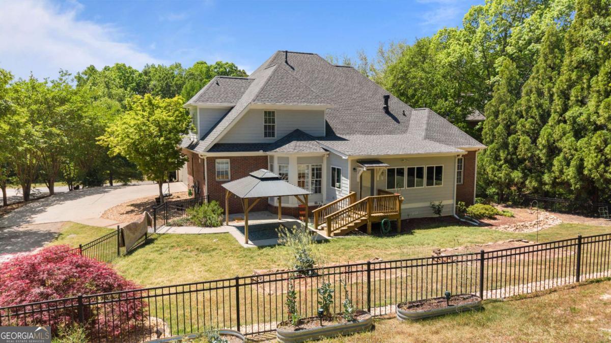 1031 Founders Lake Drive Property Photo 7