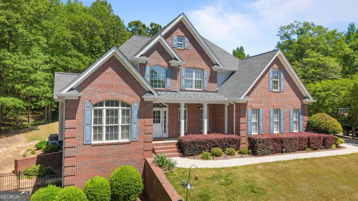 1031 Founders Lake Drive Property Photo 8