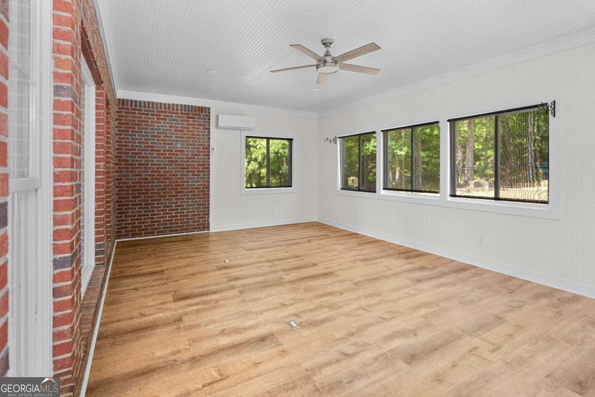 1031 Founders Lake Drive Property Photo 33