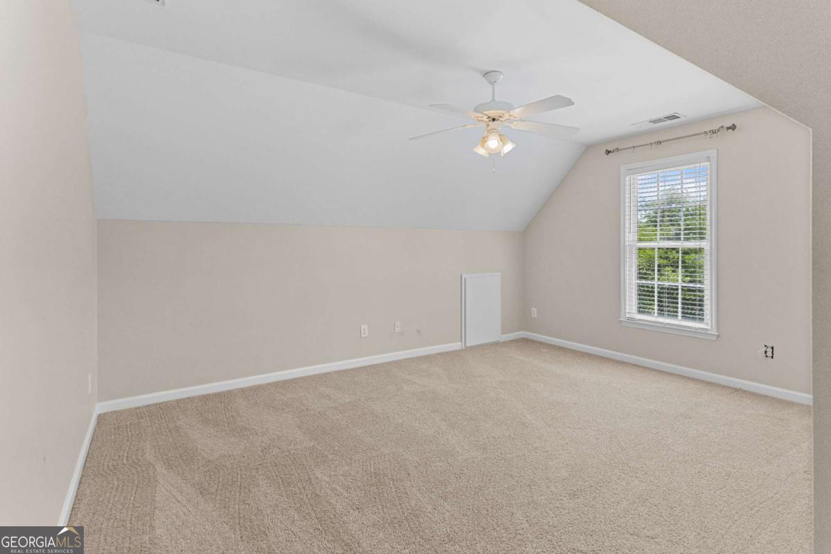 1031 Founders Lake Drive Property Photo 44