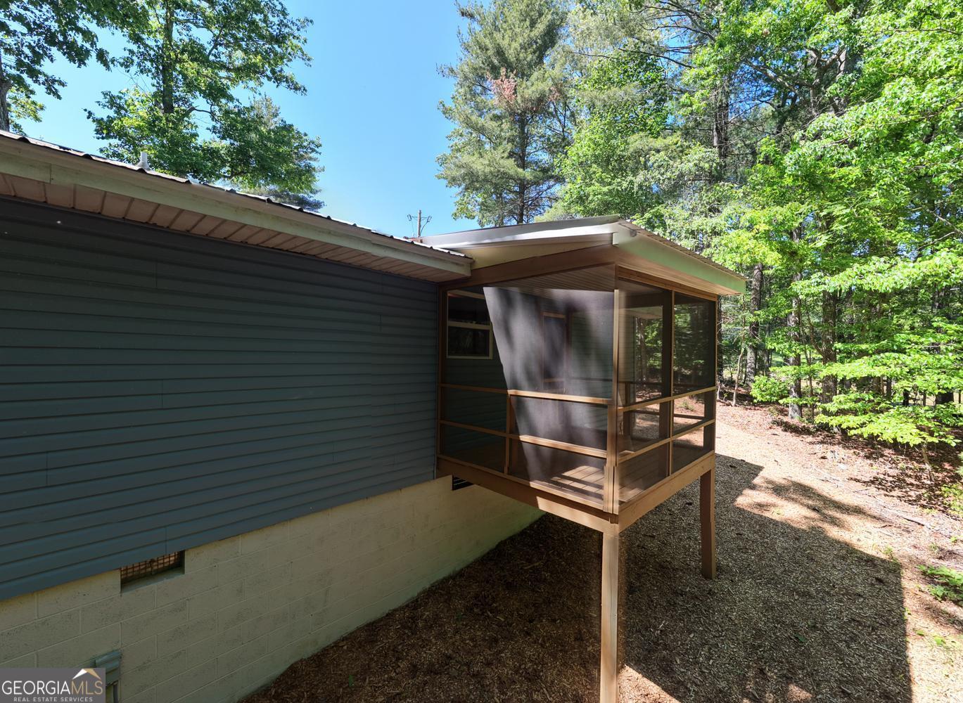 532 Sawmill Road Property Photo 3