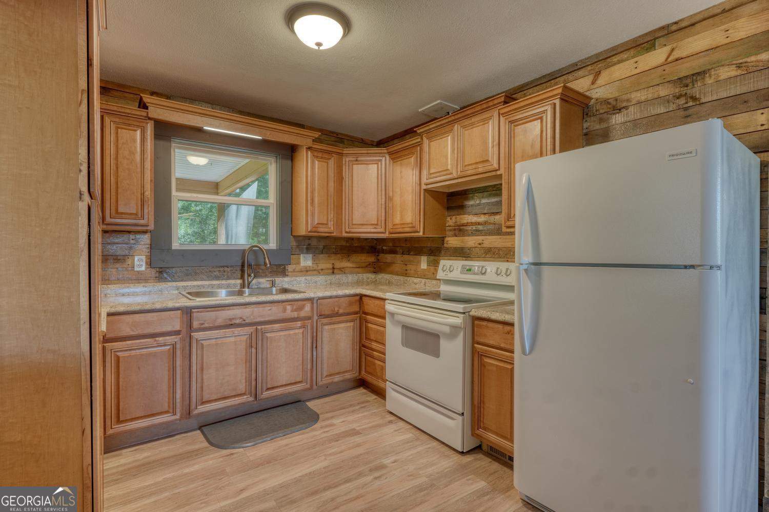 532 Sawmill Road Property Photo 12