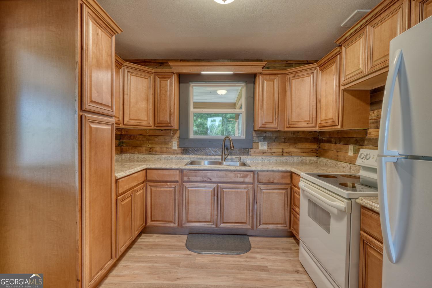 532 Sawmill Road Property Photo 13