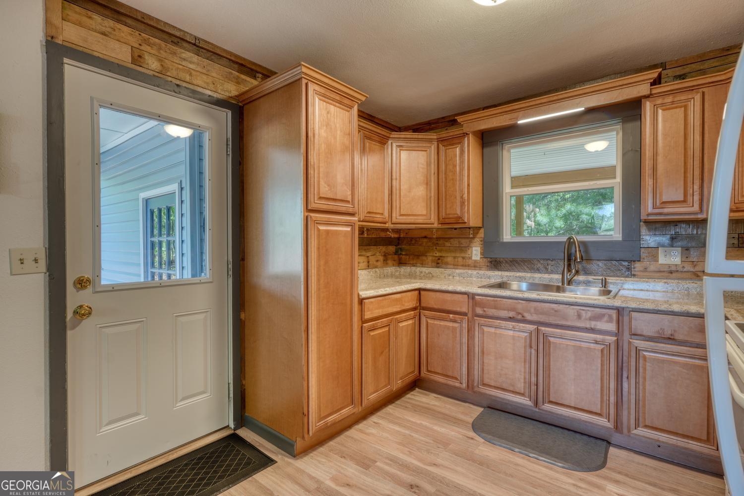 532 Sawmill Road Property Photo 14