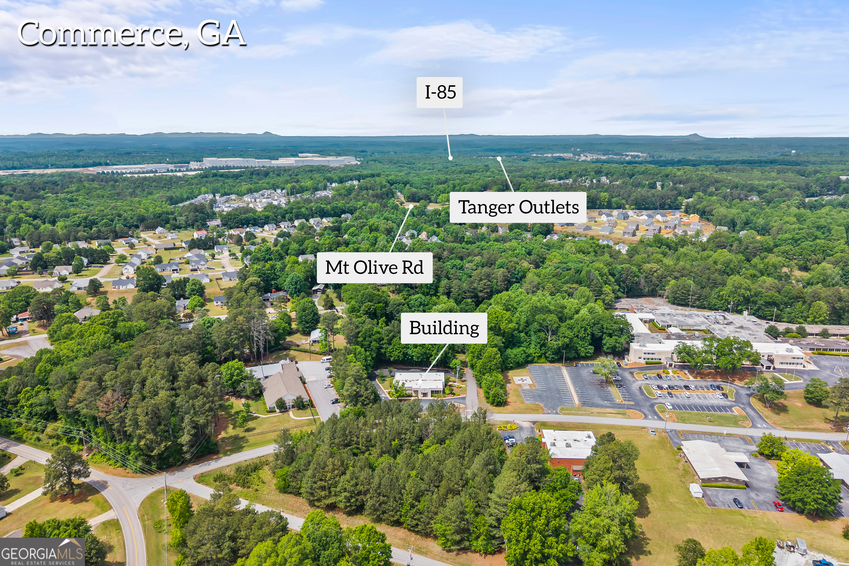440 Hillcrest Drive Property Photo 3
