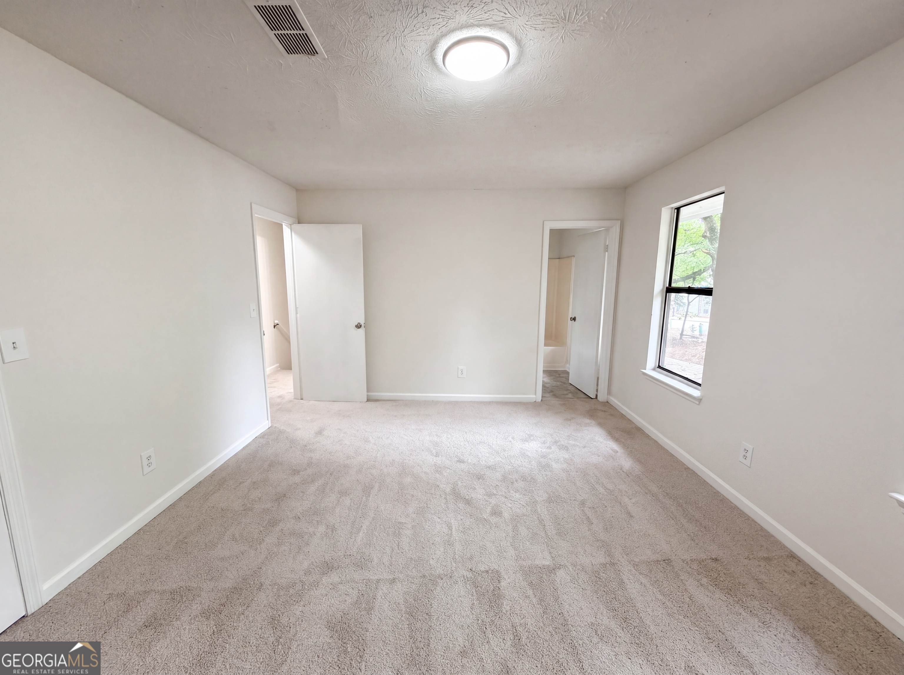 6369 Redan Square Property Photo 4