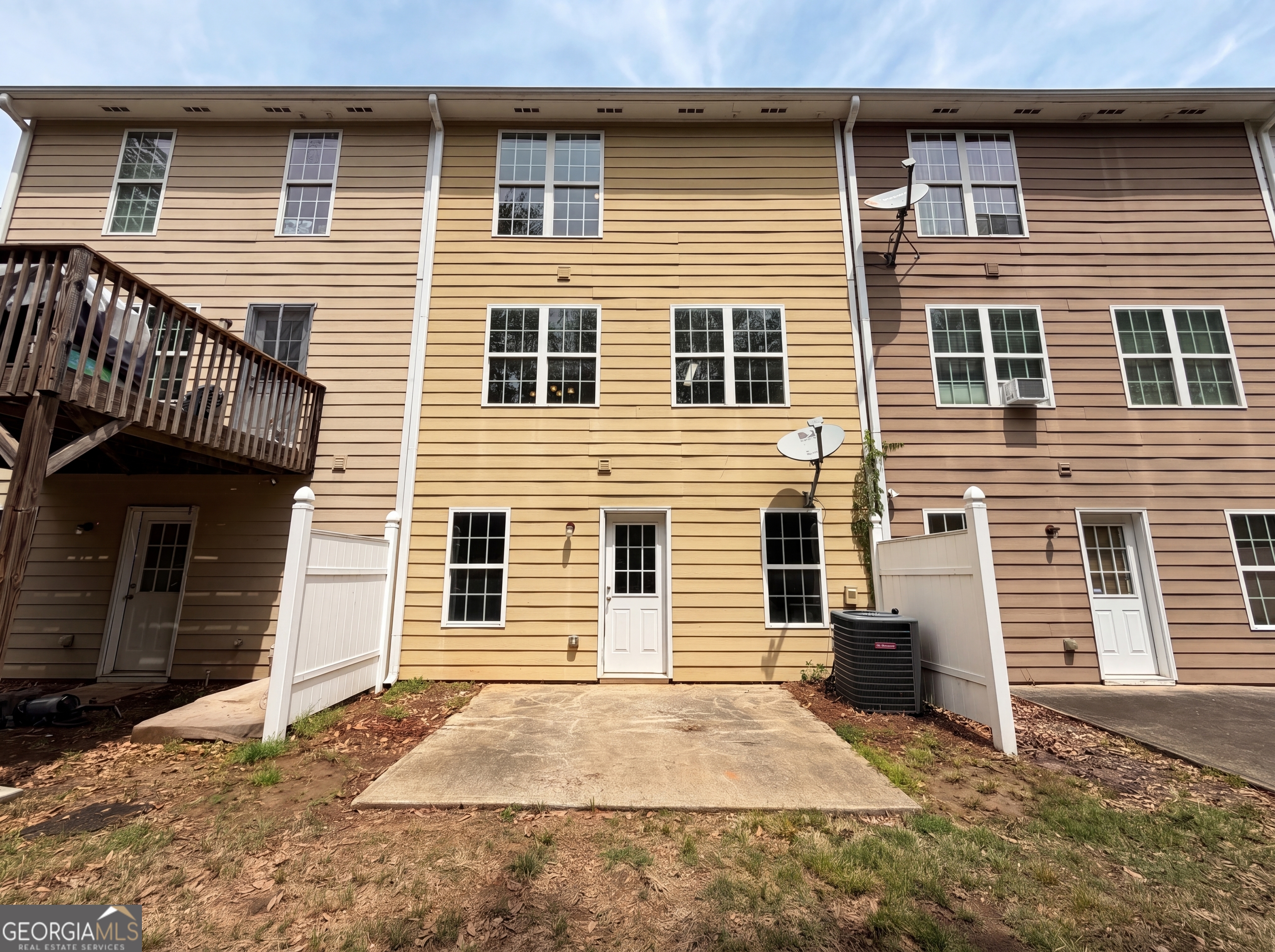 6369 Redan Square Property Photo 5